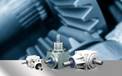 Bevel gears
V 090 1:1 E0N0 -9.9- 700/A0
(V) - bevel gear
(090) - housing edge length [mm]
(1:1) - translation
(E0N0) - Gearbox design
- Single-sided shaft on side 3
- Continuous hollow shaft with keyway on the side 5+6
- Page 5: opposite direction of rotation to page 3
- Page 6: same direction of rotation as page 3
(9.) - Fastening thread
- in the flanges (page 3, 5, 6)
- in the housing (page 1, 2, 4)
- Fastening possible on all sides
(.9) - Installation position on all sides
(700) - Speed of all shafts [1/min]
(A0) - Lubrication without ventilation, viscosity 460
Color: primed matt white