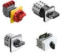 Main switch, 4 poles / On load switch, 4 poles
Central mounting with nut (1 hole)